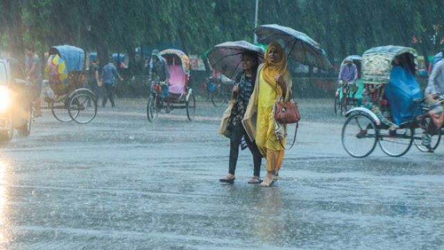 বৃষ্টির তীব্রতায় থাকবে দেশ 