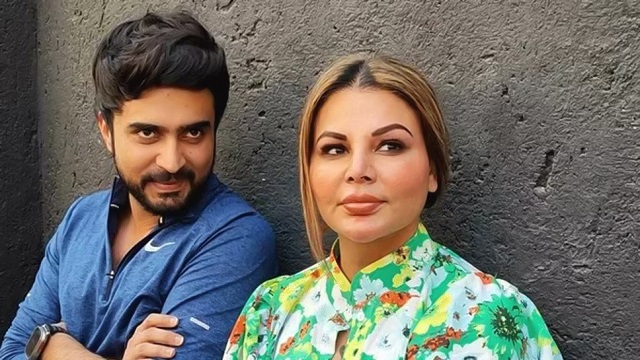  আদিলের থেকে দেড় কোটি টাকা ফেরত চাইলেন রাখি