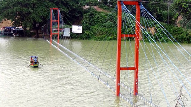 পানির নিচে রাঙামাটির ঝুলন্ত সেতু