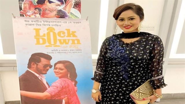 সংবাদ পাঠিকা থেকে চলচ্চিত্রের নায়িকা