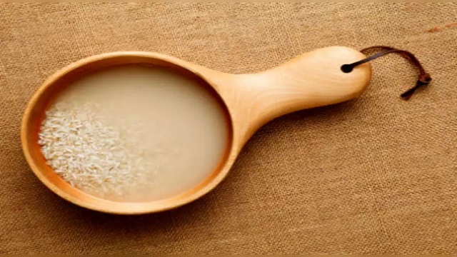 ত্বক উজ্জ্বল করবে রাইস ওয়াটার