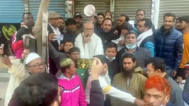 গণতন্ত্রকে দাফন করতে চায় সরকার: রিজভী