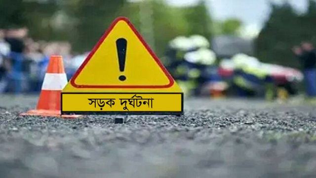 শীতের সকালে দুই বাসের সংঘর্ষে ৩ জনের মৃত্যু