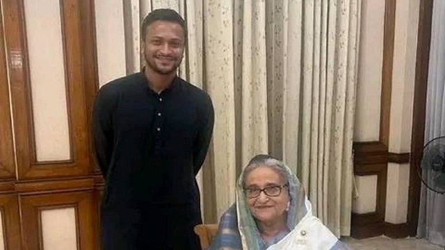 প্রধানমন্ত্রীর সঙ্গে সাক্ষাৎ করলেন সাকিব আল হাসান, কী আলোচনা হলো?