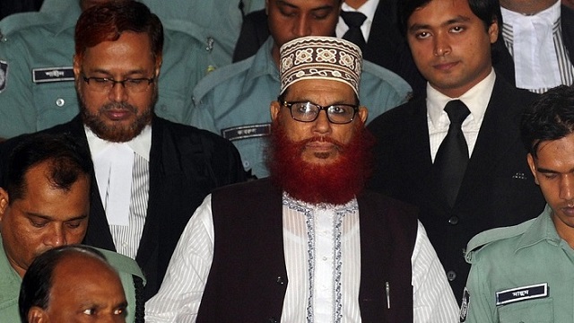 পিরোজপুরে বড় ছেলের পাশে সাঈদীকে দাফন