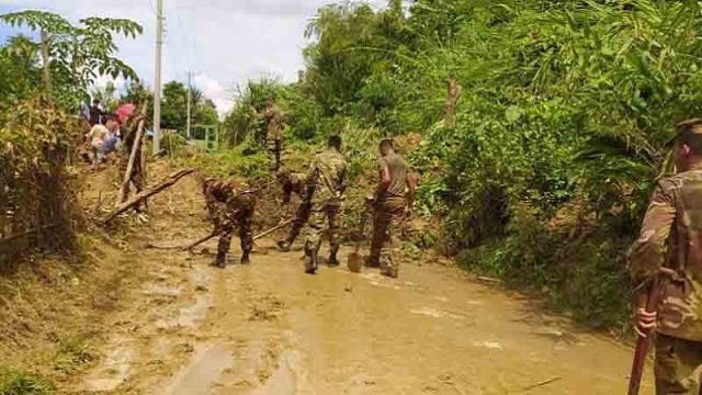 সাজেকে পাহাড়ধস, আটকে পড়েছে হাজারো পর্যটক