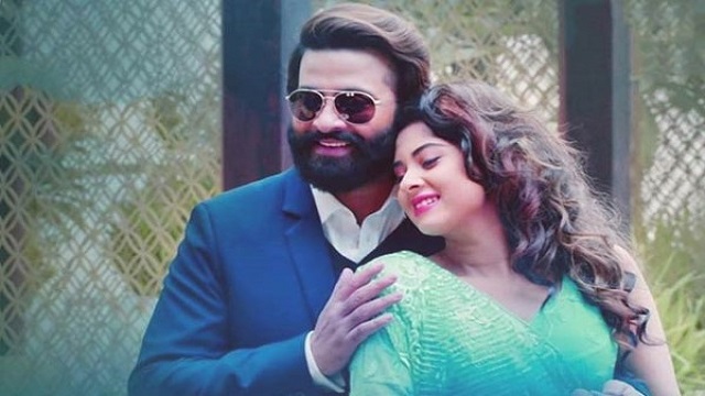 শাকিবের কাছে যে আকুতি জানালেন বুবলী