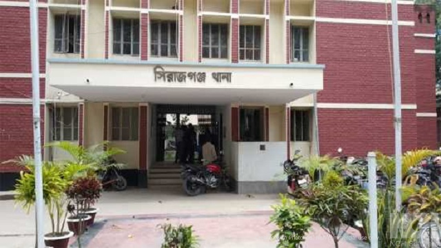সহবাসে অসম্মতি জানানোয় ওড়না পেচিয়ে স্ত্রীকে খুন করলো স্বামী