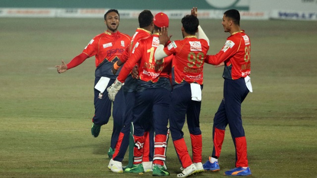 বরিশালকে মাত্র ১ রানে হারিয়ে চ্যাম্পিয়ন কুমিল্লা