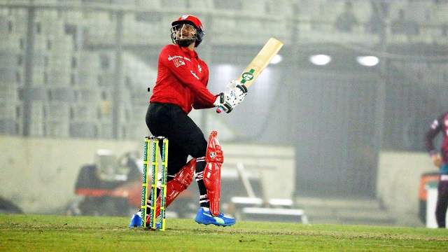 বরিশালে থাকতে চান না সাকিব!
