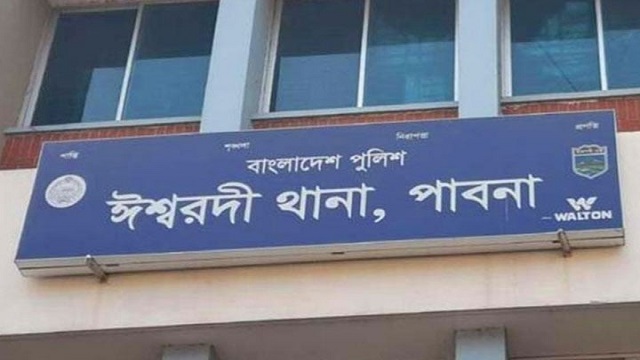 বজ্রপাতে যুবকসহ প্রাণ গেল ১৪ গরুর