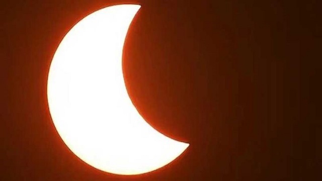 বিরল 'হাইব্রিড' সূর্যগ্রহণের সাক্ষী হল বিশ্ব