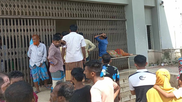 বিষপানে তিন সন্তানের মৃত্যু, মায়ের অবস্থা আশঙ্কাজনক