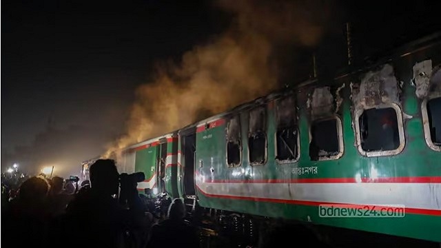 জুরাইনের বস্তি থেকে আটক তিন, নজরদারিতে দুই যাত্রী