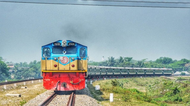 ঢাকা ও সিলেটের সাথে চট্টগ্রামের ট্রেন চলাচল বন্ধ