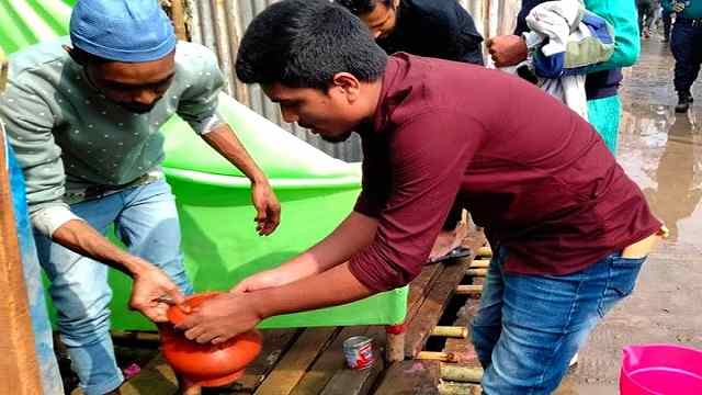 ইজতেমা ঘিরে জমজমাট ব্যবসা