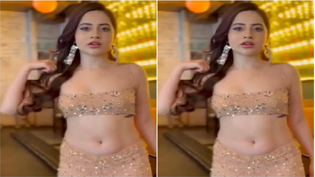 বাড়িতে কেমন পোশাক পরেন উরফি?