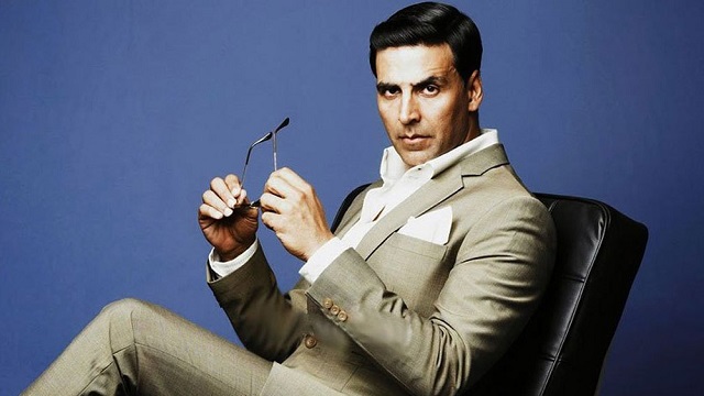 ভারতের মানচিত্রে পা! তোপের মুখে অক্ষয়