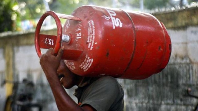 আবারও বাড়ল এলপিজি গ্যাসের দাম
