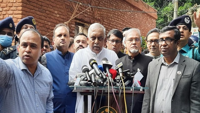 বিদেশে পলাতক আসামিদের ফেরাতে সরকার সিরিয়াস: স্বরাষ্ট্রমন্ত্রী