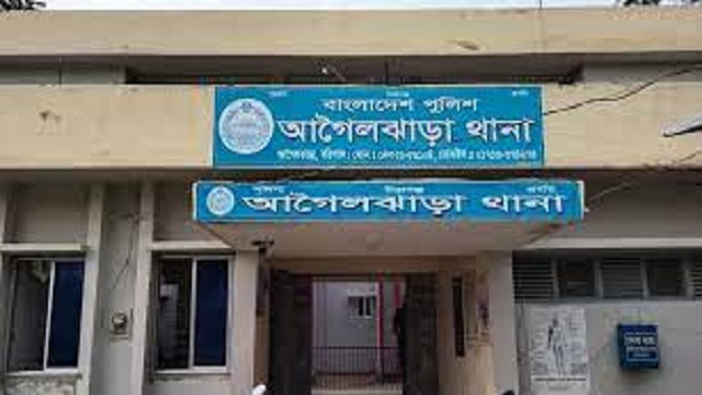 আগৈলঝাড়ায় সাজাপ্রাপ্ত আসামিসহ গ্রেপ্তার ৪