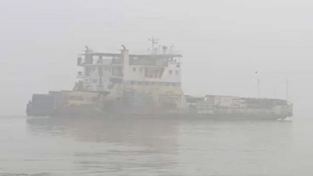 দৌলতদিয়া-পাটুরিয়ায় ৭ ঘণ্টা পর ফেরি চলাচল শুরু