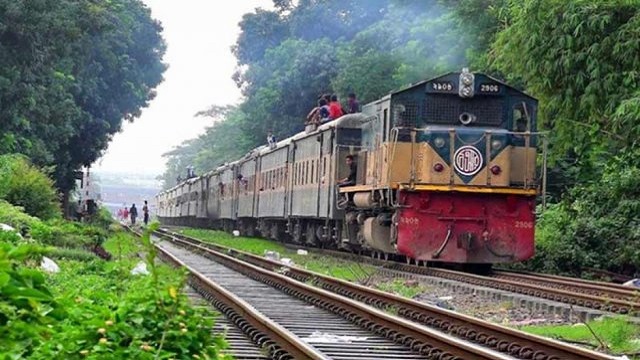 টঙ্গীতে ট্রেনে কাটা পড়ে নারীর মৃত্যু, পরিচয় মেলেনি