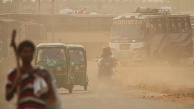 দূষিত শহরে আজও শীর্ষে ঢাকা, দ্বিতীয় লাহোর