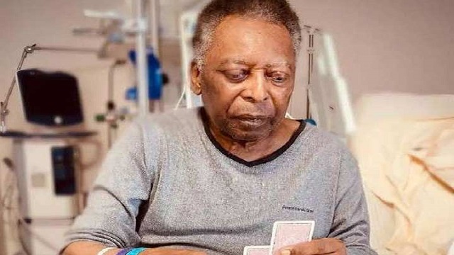 হাসপাতাল থেকেই ব্রাজিলের ম্যাচ দেখছেন ফুটবল সম্রাট পেলে