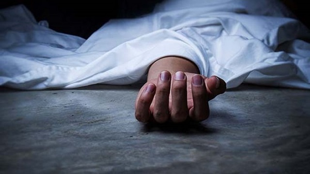 বরিশালে সাবেক ইউপি সদস্যর বাড়ি থেকে দুই নারীর লাশ উদ্ধার