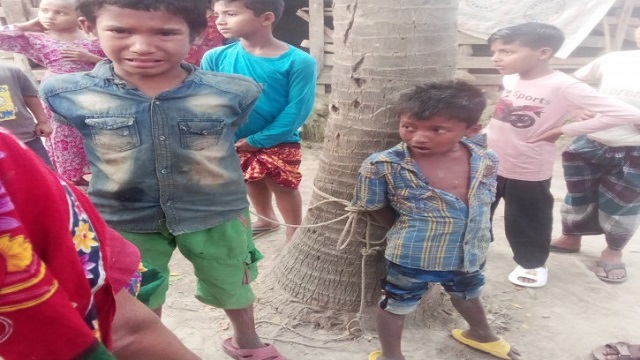বাড়ির সামনে হইচই করায় গাছে বেঁধে ৩ শিশুকে নির্যাতন, গ্রেফতার ১