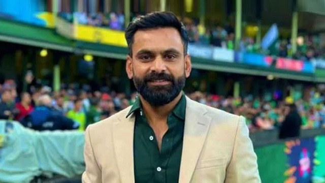 পাকিস্তানের অন্তর্বর্তীকালীন কোচের দায়িত্বে হাফিজ