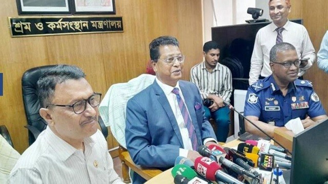 ঈদের ছুটির আগে শ্রমিকদের বেতন-বোনাস দিতে হবে: প্রতিমন্ত্রী