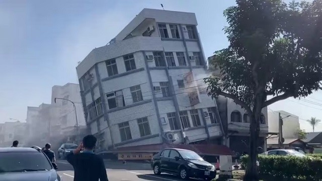 ৭.৪ মাত্রার ভূমিকম্পে কেঁপে উঠল তাইওয়ান
