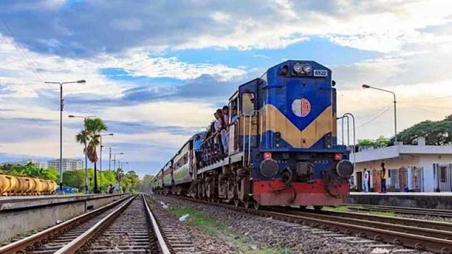 ট্রেনে ফিরতি যাত্রা : ১৮ এপ্রিলের অগ্রিম টিকিট বিক্রি শুরু
