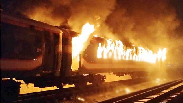 মরদেহ নেওয়ার অপেক্ষায় মর্গে স্বজনরা