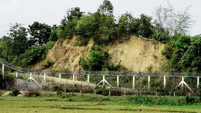 মিয়ানমারের গোলাগুলিতে কাঁপছে ঘুমধুম-তুমব্রু সীমান্ত