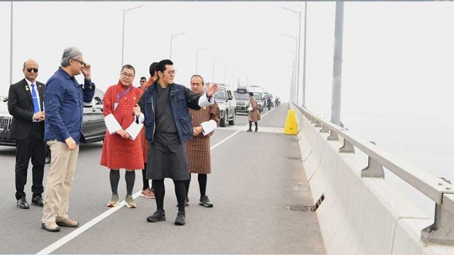 পদ্মা সেতু পরিদর্শন করলেন ভুটানের রাজা