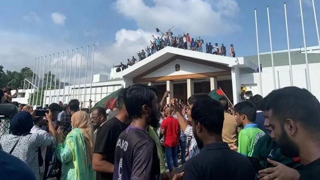 সংবিধান সংশোধন বা পুনর্লিখন করে বাংলাদেশে ভবিষ্যতে স্বৈরতন্ত্র ঠেকানো সম্ভব?