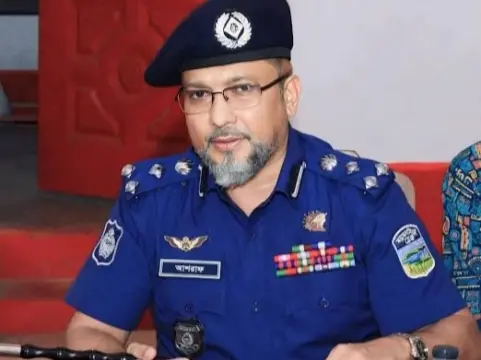 দুদক কমিশনার পদে আলোচনার শীর্ষে সাবেক অতিরিক্ত আইজিপি ড. আশরাফুর রহমান