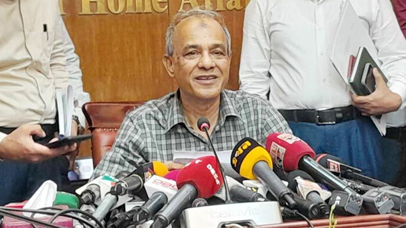 অন্তর্বর্তী সরকারের ভুলত্রুটি বা দুর্নীতি ধরিয়ে দিন: স্বরাষ্ট্র উপদেষ্টা
