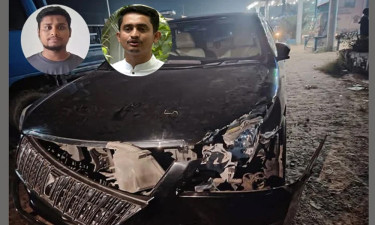 Hasnat, Sarjis narrowly escape death in road accident