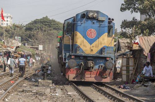 Railway asks land grabbers to remove installations by 10 December