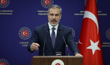 Turkey urges Russia and Iran not to intervene militarily in Syria