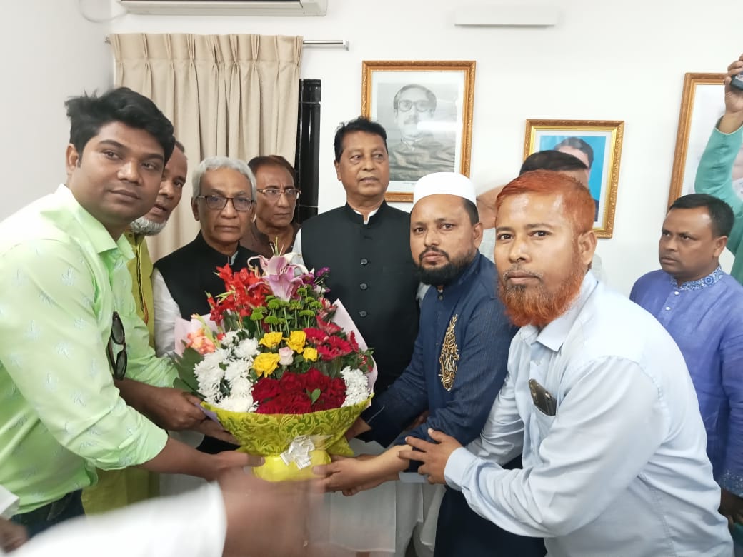 ভোল্ট পালটিয়ে বিআইডব্লিউটিএ ভবন দখলের চেষ্টা শ্রমিক লীগের