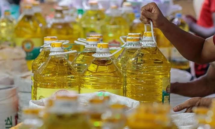 Edible oil refiners assure to end soybean oil crisis