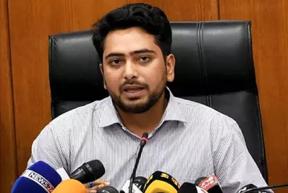 Adviser Nahid Islam resigns