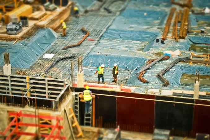 Construction sector faces crisis, urges tax relief in next budget