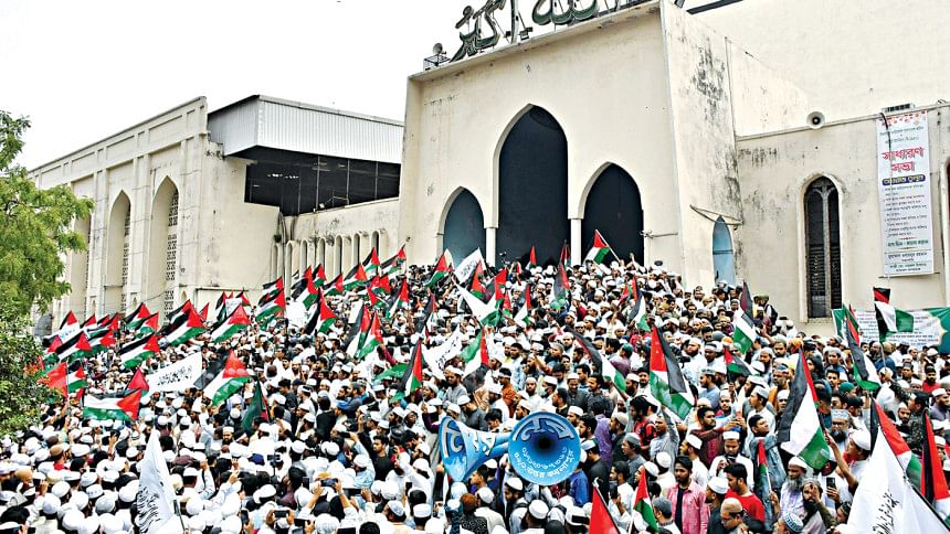 Thousands raise voices at Dhaka national mosque for Palestine’s independence