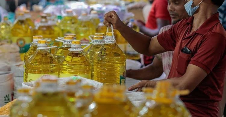 Soybean oil price up by Tk14 per litre